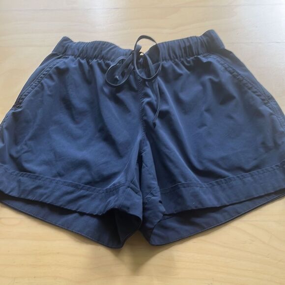 Athleta Navy Blue Midtown Shorts Size XXS - Picture 2 of 6